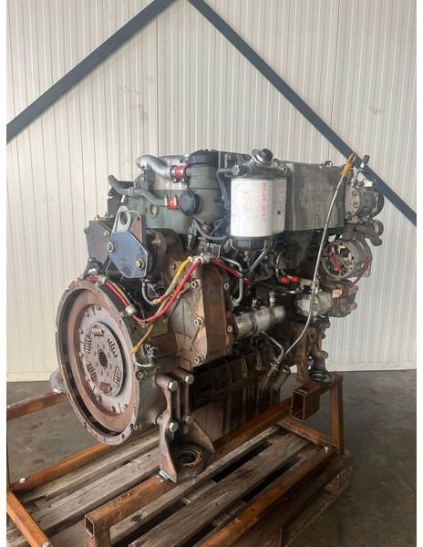 Liebherr A904 Li/A904C Li/R904/R904C - Moteur: photos 1 Liebherr A904 Li/A904C Li/R904/R904C - Moteur: photos 1