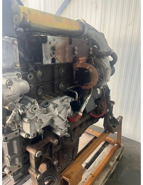 Liebherr A904 Li/A904C Li/R904/R904C - Moteur: photos 4 Liebherr A904 Li/A904C Li/R904/R904C - Moteur: photos 4