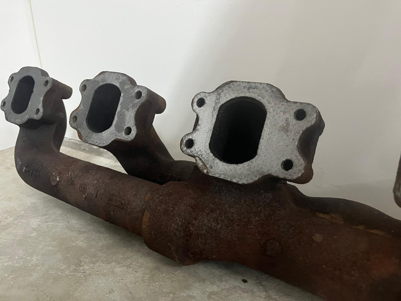 Liebherr A974 / P974 / R942 / R944 / R974 - A 974 / P 974 / R 942 / R 944 / R 974 - Moteur et pièces: photos 3 Liebherr A974 / P974 / R942 / R944 / R974 - A 974 / P 974 / R 942 / R 944 / R 974 - Moteur et pièces: photos 3