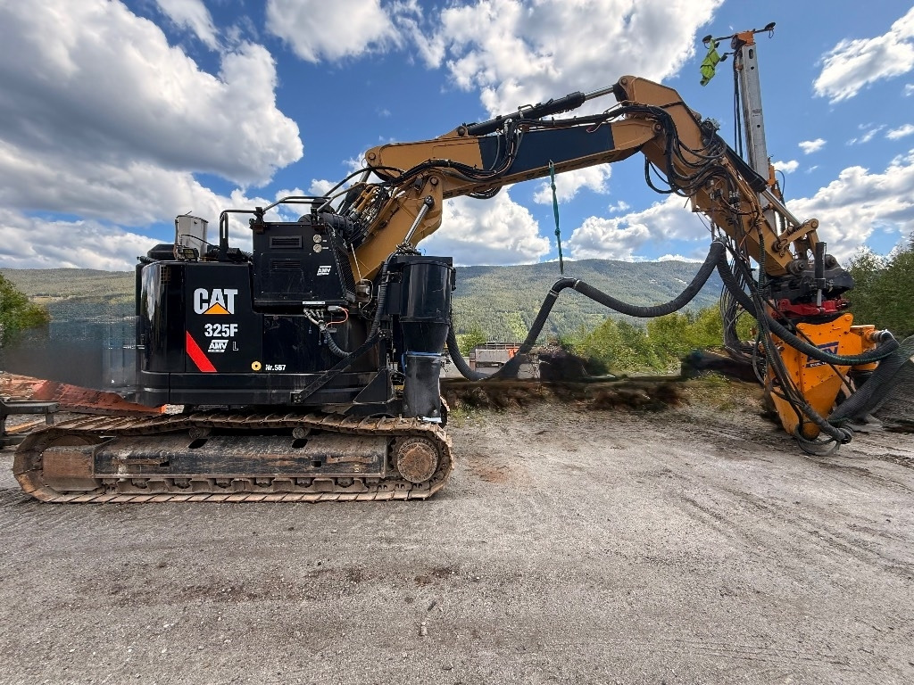 CAT 325 FL CR - Pelle: photos 1 CAT 325 FL CR - Pelle: photos 1