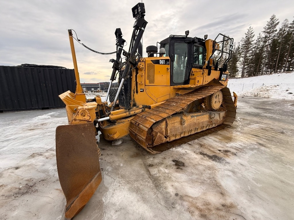 CAT D 6 T LGP - Bulldozer: photos 3 CAT D 6 T LGP - Bulldozer: photos 3