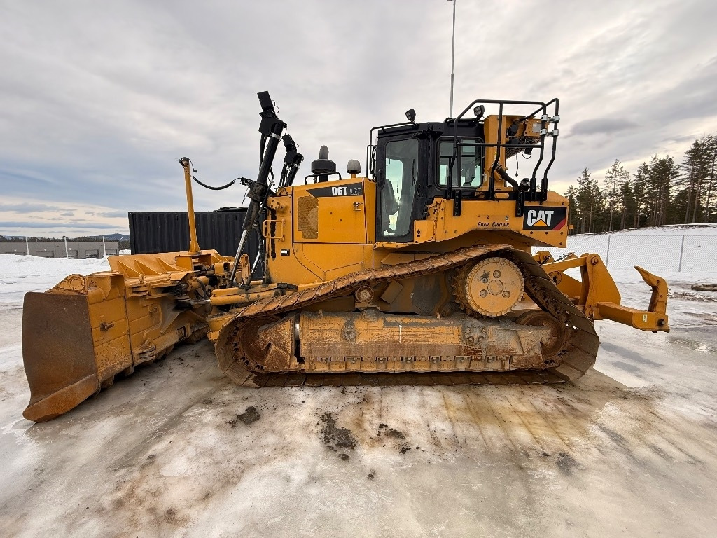 CAT D 6 T LGP - Bulldozer: photos 4 CAT D 6 T LGP - Bulldozer: photos 4