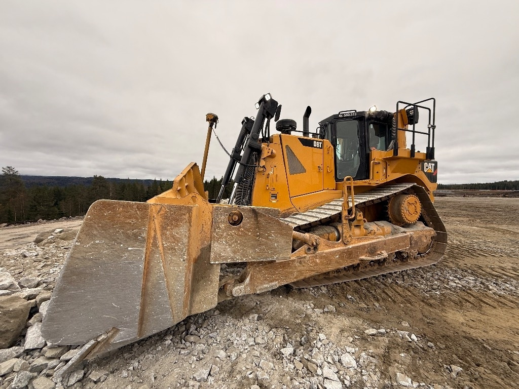 CAT D 8 T - Bulldozer: photos 3 CAT D 8 T - Bulldozer: photos 3