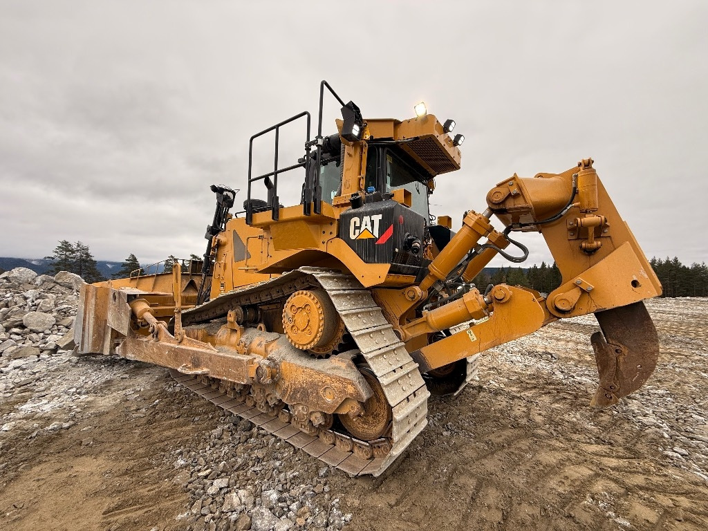 CAT D 8 T - Bulldozer: photos 1 CAT D 8 T - Bulldozer: photos 1