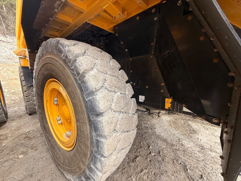 Tombereau rigide Komatsu HD 405 - 8E0: photos 43