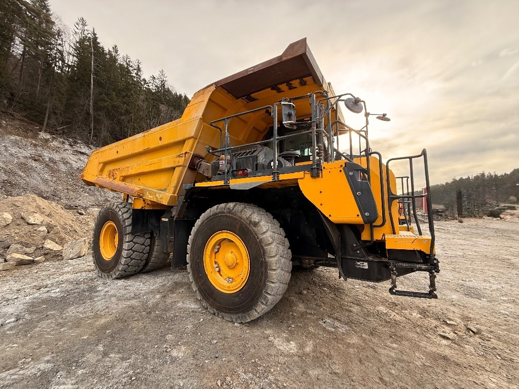 Tombereau rigide Komatsu HD 405 - 8E0: photos 15