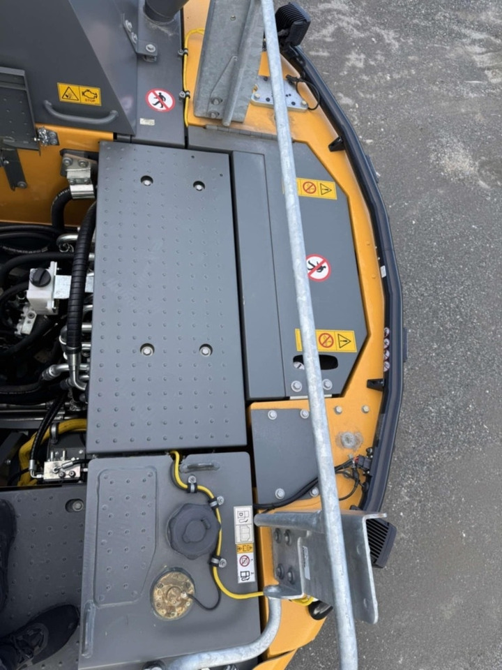Pelle sur chenille Liebherr R926 Compact LC: photos 10