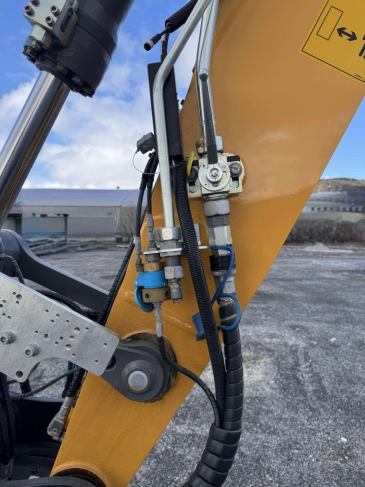 Pelle sur chenille Liebherr R926 Compact LC: photos 13