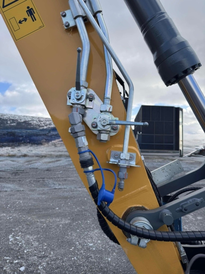 Pelle sur chenille Liebherr R926 Compact LC: photos 12