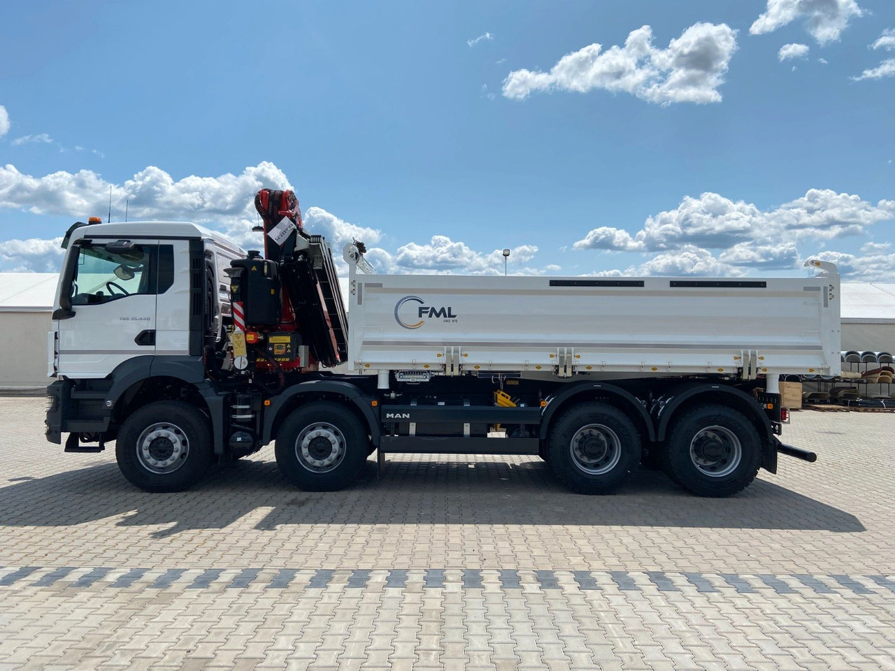 MAN TGS 35.440 DREISEITENKIPPER MIT FASSI F275.026 - Camion benne, Camion grue: photos 4 MAN TGS 35.440 DREISEITENKIPPER MIT FASSI F275.026 - Camion benne, Camion grue: photos 4