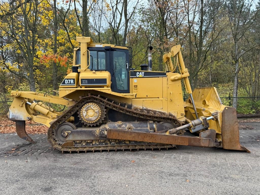 CAT D7R XR CE / LOW HOURS / TOP CONDITION - Bulldozer: photos 5 CAT D7R XR CE / LOW HOURS / TOP CONDITION - Bulldozer: photos 5