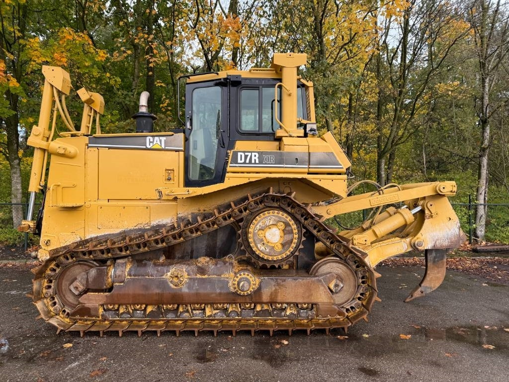 CAT D7R XR CE / LOW HOURS / TOP CONDITION - Bulldozer: photos 3 CAT D7R XR CE / LOW HOURS / TOP CONDITION - Bulldozer: photos 3
