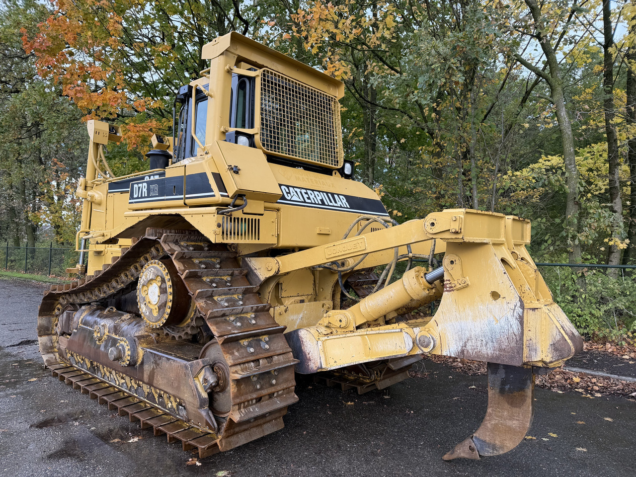 Caterpillar D7R XR CE / LOW HOURS / TOP CONDITION - Bulldozer: photos 4 Caterpillar D7R XR CE / LOW HOURS / TOP CONDITION - Bulldozer: photos 4