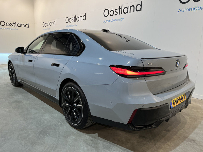 BMW i7 xDrive60 106 kWh / M Sportpakket / Panoramadak / Bowers & Wilkins / 11.600 KM !! - Berline: photos 4 BMW i7 xDrive60 106 kWh / M Sportpakket / Panoramadak / Bowers & Wilkins / 11.600 KM !! - Berline: photos 4