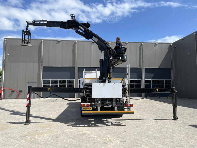 Mercedes-Benz ANTOS 2546 6X2 Bouwstoffenauto / Open laadbak vv KRAAN MKG HLK 221-3 met Palletklem - Camion plateau, Camion grue: photos 4 Mercedes-Benz ANTOS 2546 6X2 Bouwstoffenauto / Open laadbak vv KRAAN MKG HLK 221-3 met Palletklem - Camion plateau, Camion grue: photos 4