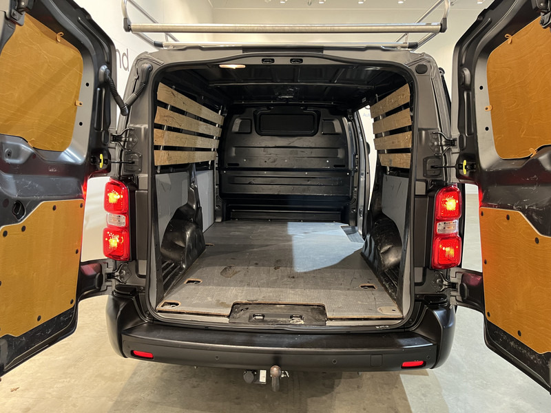 Peugeot Expert 2.0 BlueHDI Long Premium 180 PK Automaat / Euro 6 / Airco / Cruise Control / Navigatie / CarPlay / Trekhaak / PDC / Imperiaal / 3-Zits 90.000 KM !! - Fourgonnette: photos 5 Peugeot Expert 2.0 BlueHDI Long Premium 180 PK Automaat / Euro 6 / Airco / Cruise Control / Navigatie / CarPlay / Trekhaak / PDC / Imperiaal / 3-Zits 90.000 KM !! - Fourgonnette: photos 5