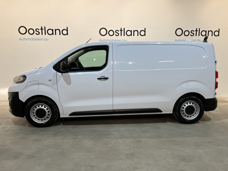 Peugeot e-Expert EV L2 75 kWh Servicebus / Inrichting / 100% Elektrisch / Airco / 220V. / Trekhaak / Camera / Cruise Control / Navigatie / CarPlay / 3-Zits / 1.900 KM !! - Fourgonnette, Utilitaire électrique: photos 5 Peugeot e-Expert EV L2 75 kWh Servicebus / Inrichting / 100% Elektrisch / Airco / 220V. / Trekhaak / Camera / Cruise Control / Navigatie / CarPlay / 3-Zits / 1.900 KM !! - Fourgonnette, Utilitaire électrique: photos 5