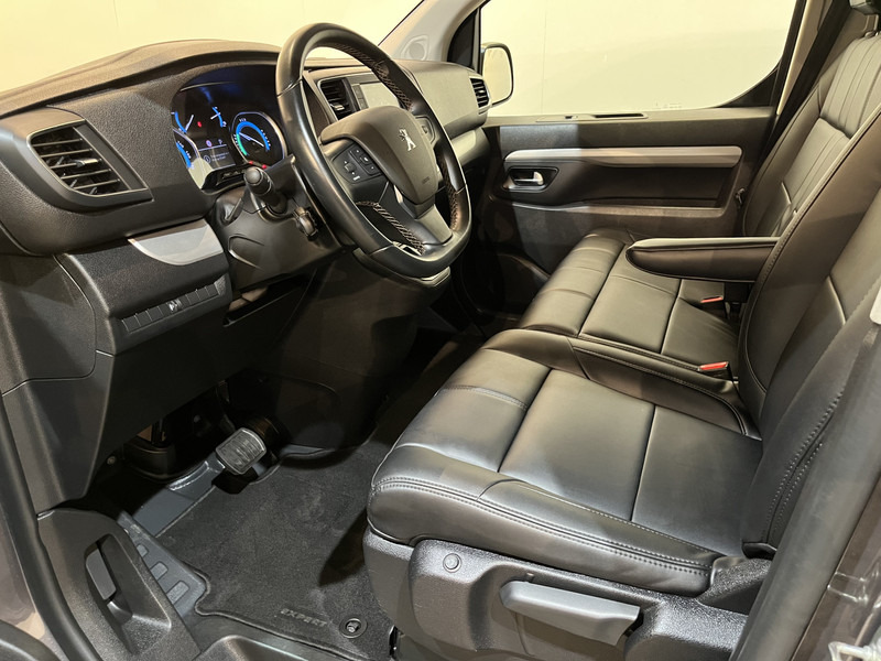 Peugeot e-Expert EV L3 DC Dubbel Cabine 75 kWh / 2X Schuifdeur / Trekhaak / Camera / Leder / CarPlay / Navigatie / Clima / Cruise / 49.300 KM !! - Fourgonnette, Utilitaire double cabine: photos 5 Peugeot e-Expert EV L3 DC Dubbel Cabine 75 kWh / 2X Schuifdeur / Trekhaak / Camera / Leder / CarPlay / Navigatie / Clima / Cruise / 49.300 KM !! - Fourgonnette, Utilitaire double cabine: photos 5