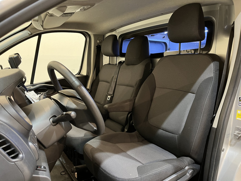 Fourgonnette Renault Trafic 2.0 dCi L1H1 170 PK Automaat Servicebus / Sortimo Inrichting / Euro 6 / Airco / Cruise Control / Camera / Trekhaak / 3-Zits  / BPM VRIJ !!: photos 6