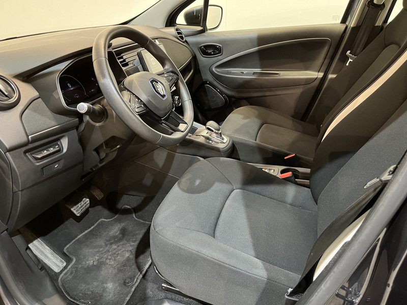 Renault ZOE R110 Life 52 kWh (Incl. Accu) / CarPlay / Airco / Cruise Control / 34.000 KM !! Prijs ex BTW € 11.530,- - Voiture à hayon: photos 4 Renault ZOE R110 Life 52 kWh (Incl. Accu) / CarPlay / Airco / Cruise Control / 34.000 KM !! Prijs ex BTW € 11.530,- - Voiture à hayon: photos 4