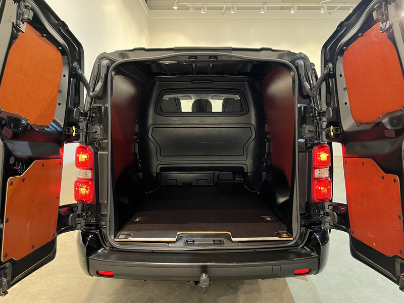 Toyota ProAce Worker 2.0 D-4D Creator Long 123 PK L3 DC Dubbel Cabine / Euro 6 / Airco / Cruise Control / Camera / Trekhaak / Navigatie / BPM VRIJ !! - Fourgonnette, Utilitaire double cabine: photos 5 Toyota ProAce Worker 2.0 D-4D Creator Long 123 PK L3 DC Dubbel Cabine / Euro 6 / Airco / Cruise Control / Camera / Trekhaak / Navigatie / BPM VRIJ !! - Fourgonnette, Utilitaire double cabine: photos 5