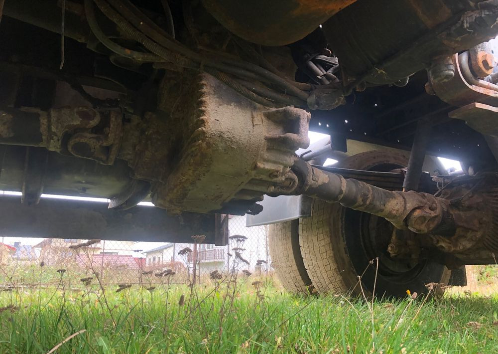 Mercedes-Benz Mercedes Axor 4x4 2006 1829 piaskarka solarka rama en crédit-bail Mercedes-Benz Mercedes Axor 4x4 2006 1829 piaskarka solarka rama: photos 8 Mercedes-Benz Mercedes Axor 4x4 2006 1829 piaskarka solarka rama en crédit-bail Mercedes-Benz Mercedes Axor 4x4 2006 1829 piaskarka solarka rama: photos 8