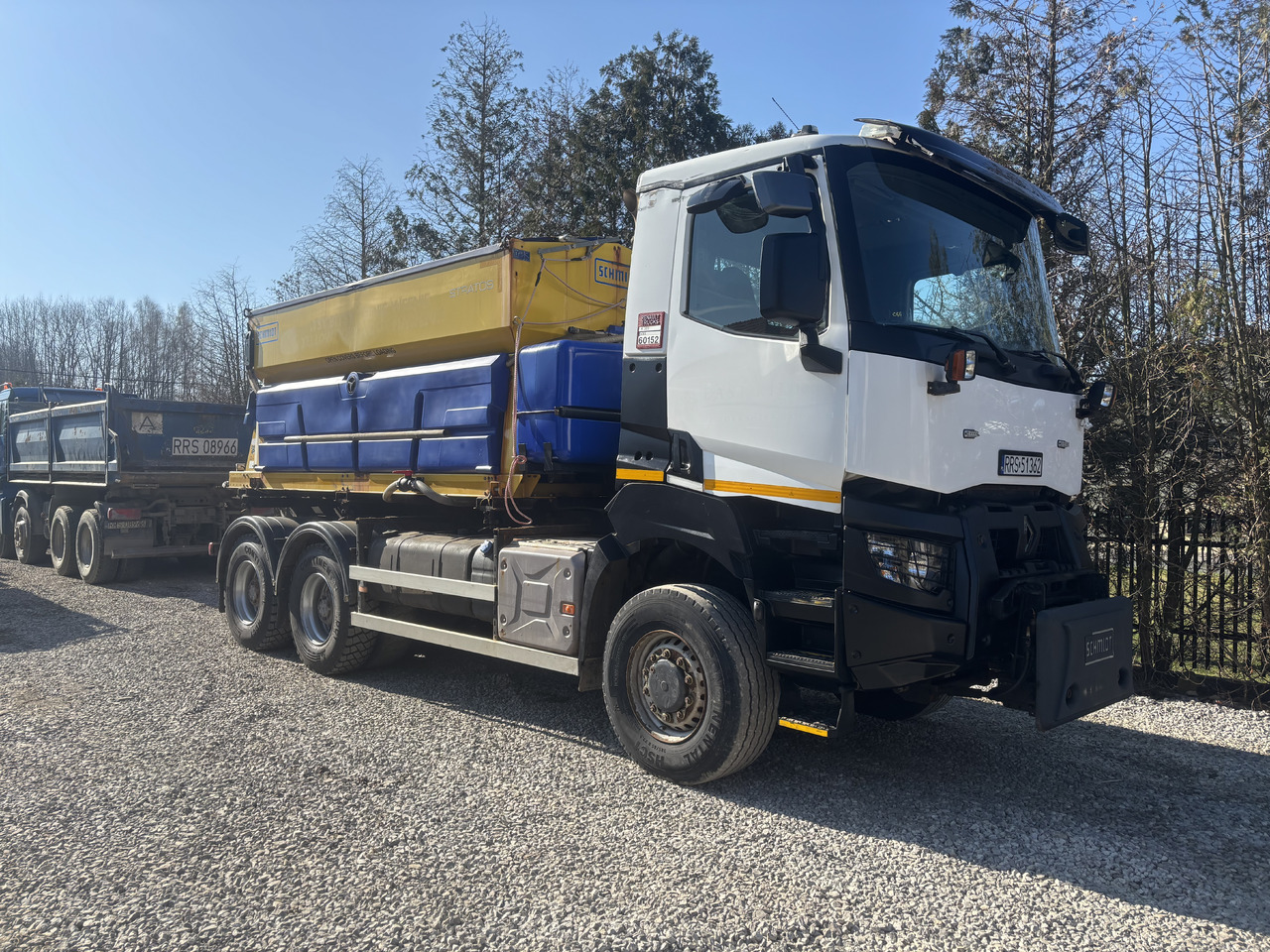 Engin de déneigement RENAULT K380 6x6 K380 6x6 SCHMIDT STRATOS III GRITTER/SPREADER PLOUGH: photos 13 Engin de déneigement RENAULT K380 6x6 K380 6x6 SCHMIDT STRATOS III GRITTER/SPREADER PLOUGH: photos 13