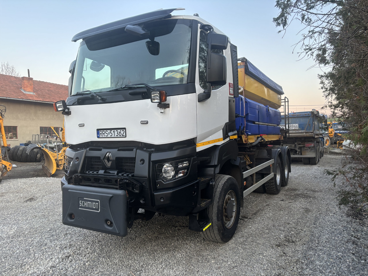 Engin de déneigement RENAULT K380 6x6 K380 6x6 SCHMIDT STRATOS III GRITTER/SPREADER PLOUGH: photos 7 Engin de déneigement RENAULT K380 6x6 K380 6x6 SCHMIDT STRATOS III GRITTER/SPREADER PLOUGH: photos 7
