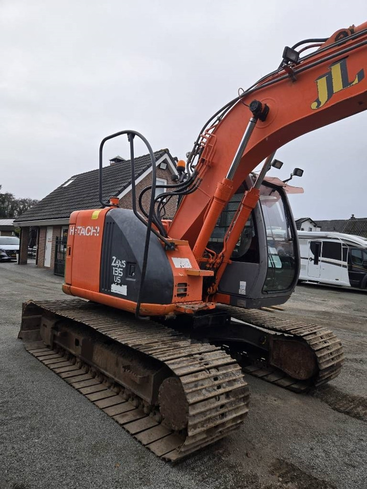 Hitachi ZX 135 US - Pelle sur chenille: photos 5 Hitachi ZX 135 US - Pelle sur chenille: photos 5