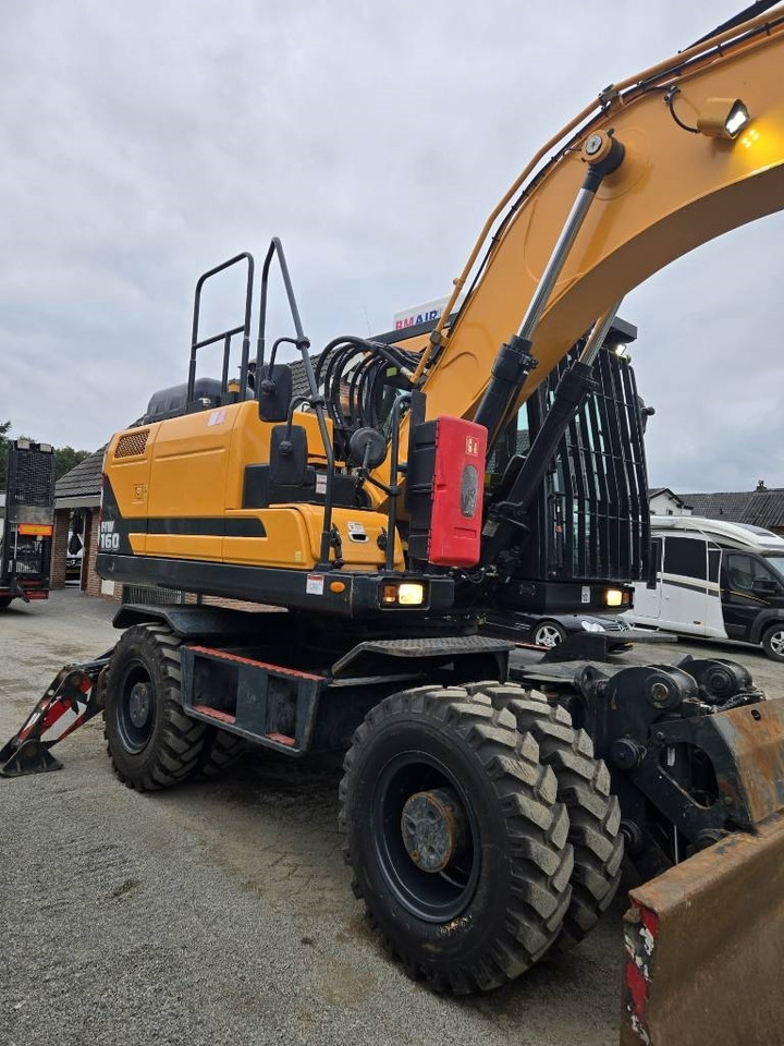 Hyundai HW 160 - Pelle sur pneus: photos 5 Hyundai HW 160 - Pelle sur pneus: photos 5