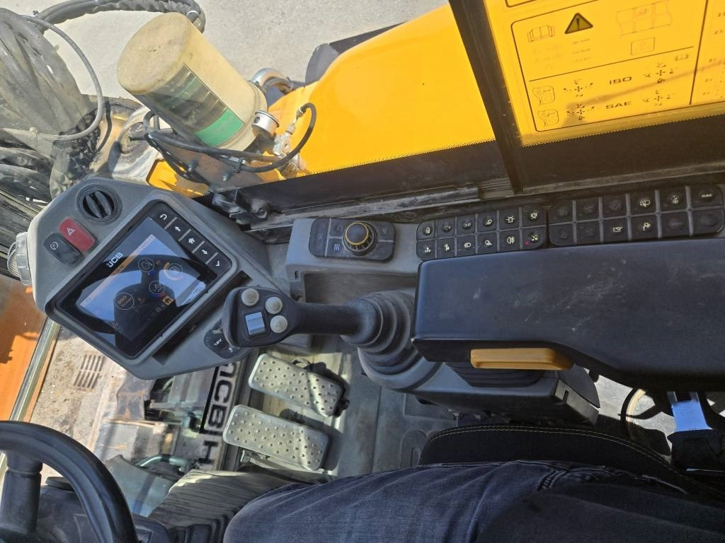 Pelle sur pneus JCB 110 W: photos 16
