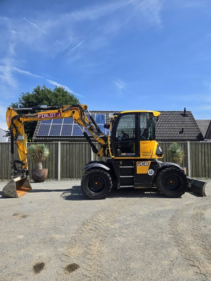 JCB 110 W - Pelle sur pneus: photos 1 JCB 110 W - Pelle sur pneus: photos 1