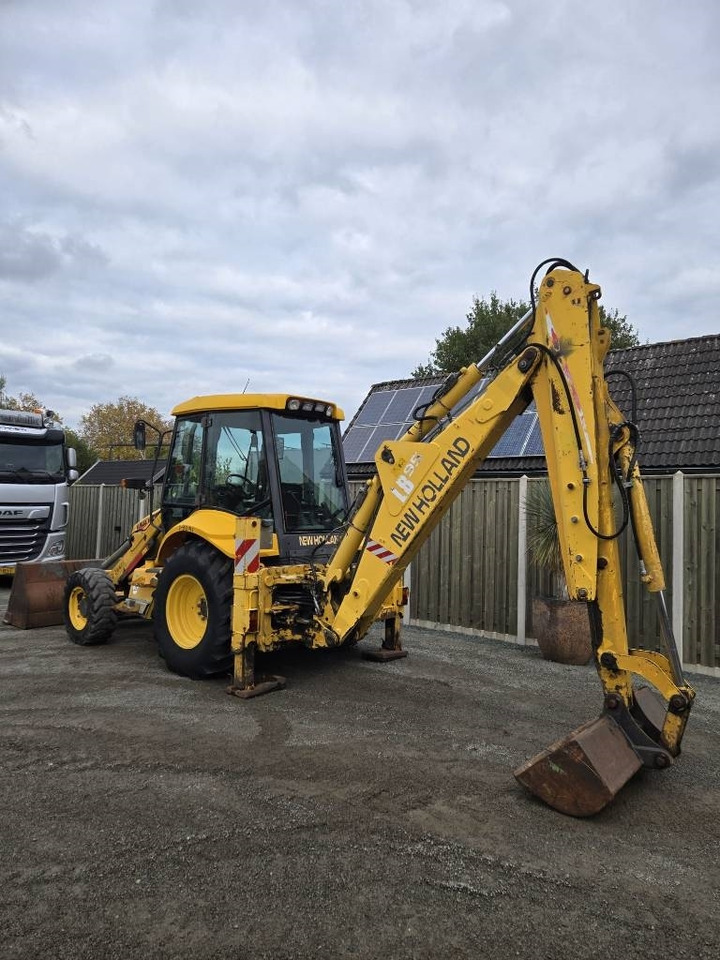 New Holland LB 95 B-4 PT - Tractopelle: photos 3 New Holland LB 95 B-4 PT - Tractopelle: photos 3
