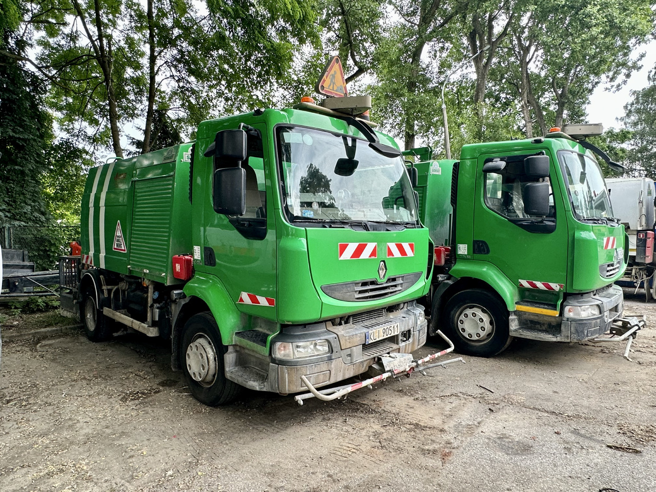 Renault Midlum Semat streetwasher water truck Laveuse 4500l schemmfahrzeug - Balayeuse de voirie: photos 1 Renault Midlum Semat streetwasher water truck Laveuse 4500l schemmfahrzeug - Balayeuse de voirie: photos 1