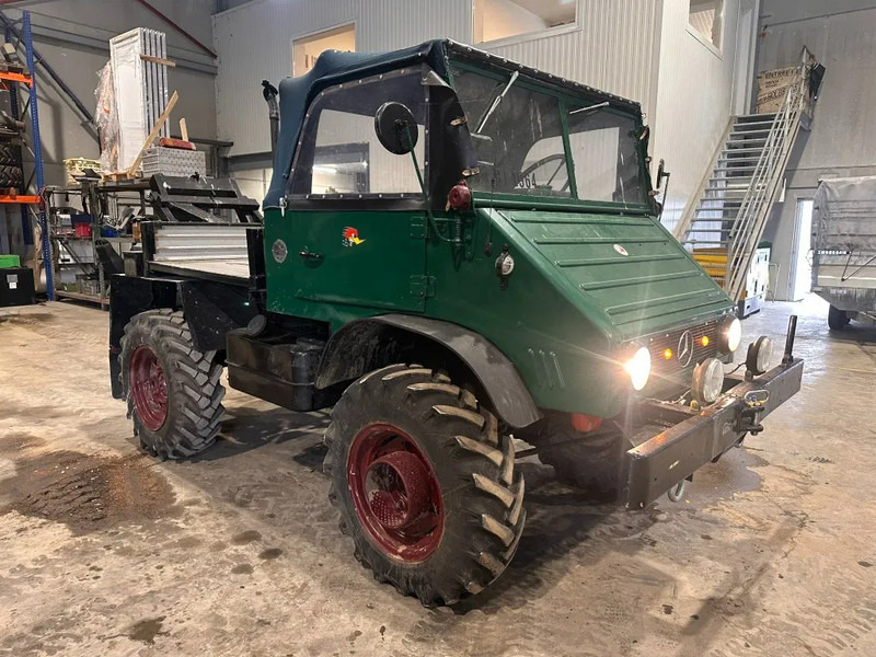 Mercedes-Benz Unimog U411 - Camion: photos 2 Mercedes-Benz Unimog U411 - Camion: photos 2