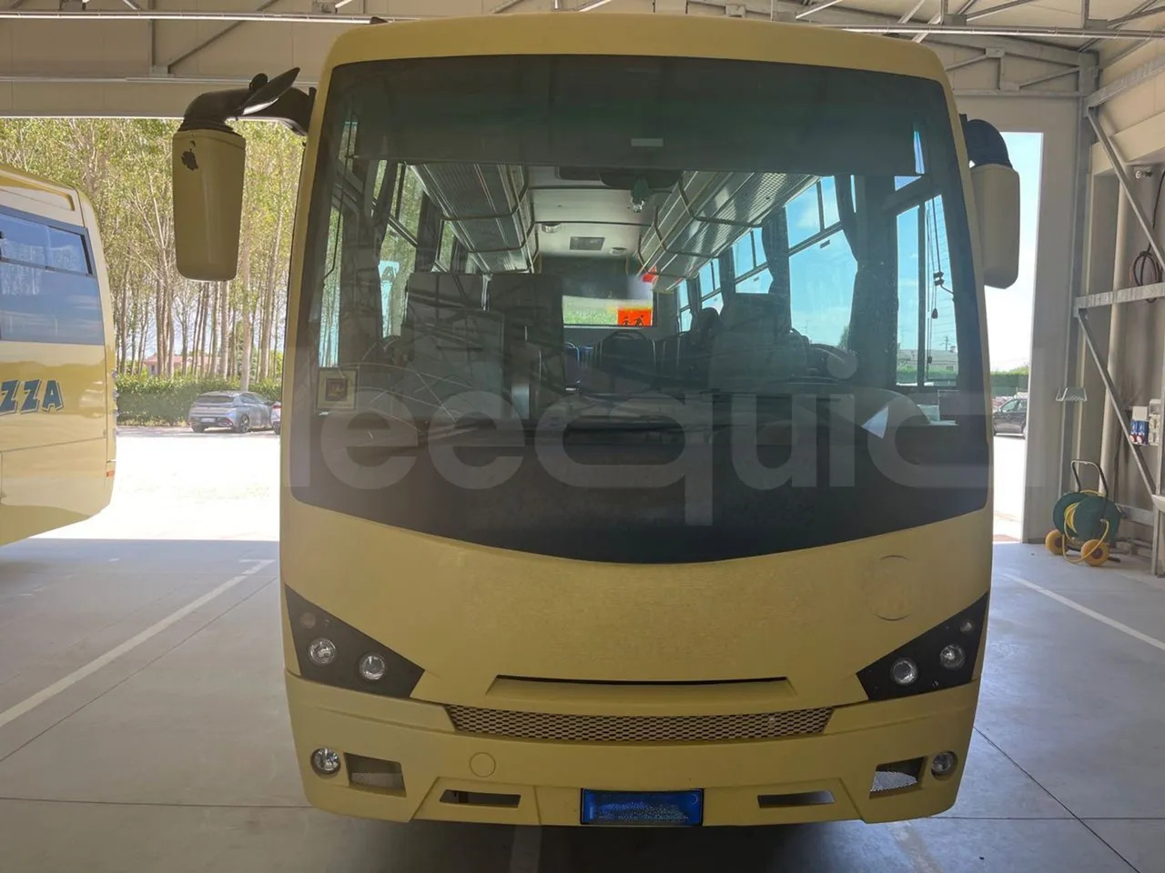 ISUZU Turquoise/Sb - Bus scolaire: photos 2 ISUZU Turquoise/Sb - Bus scolaire: photos 2