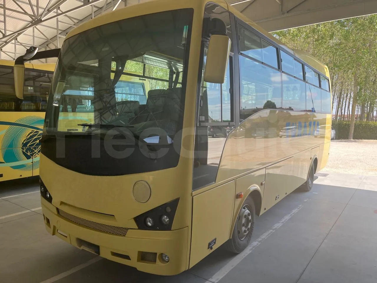 ISUZU Turquoise/Sb - Bus scolaire: photos 4 ISUZU Turquoise/Sb - Bus scolaire: photos 4