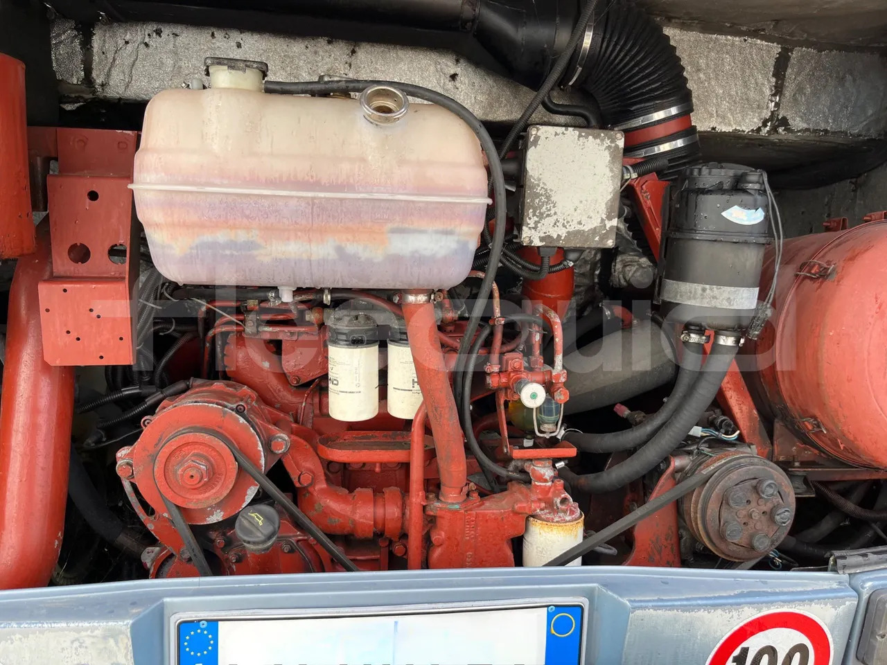 Autocar Iveco 380: photos 12