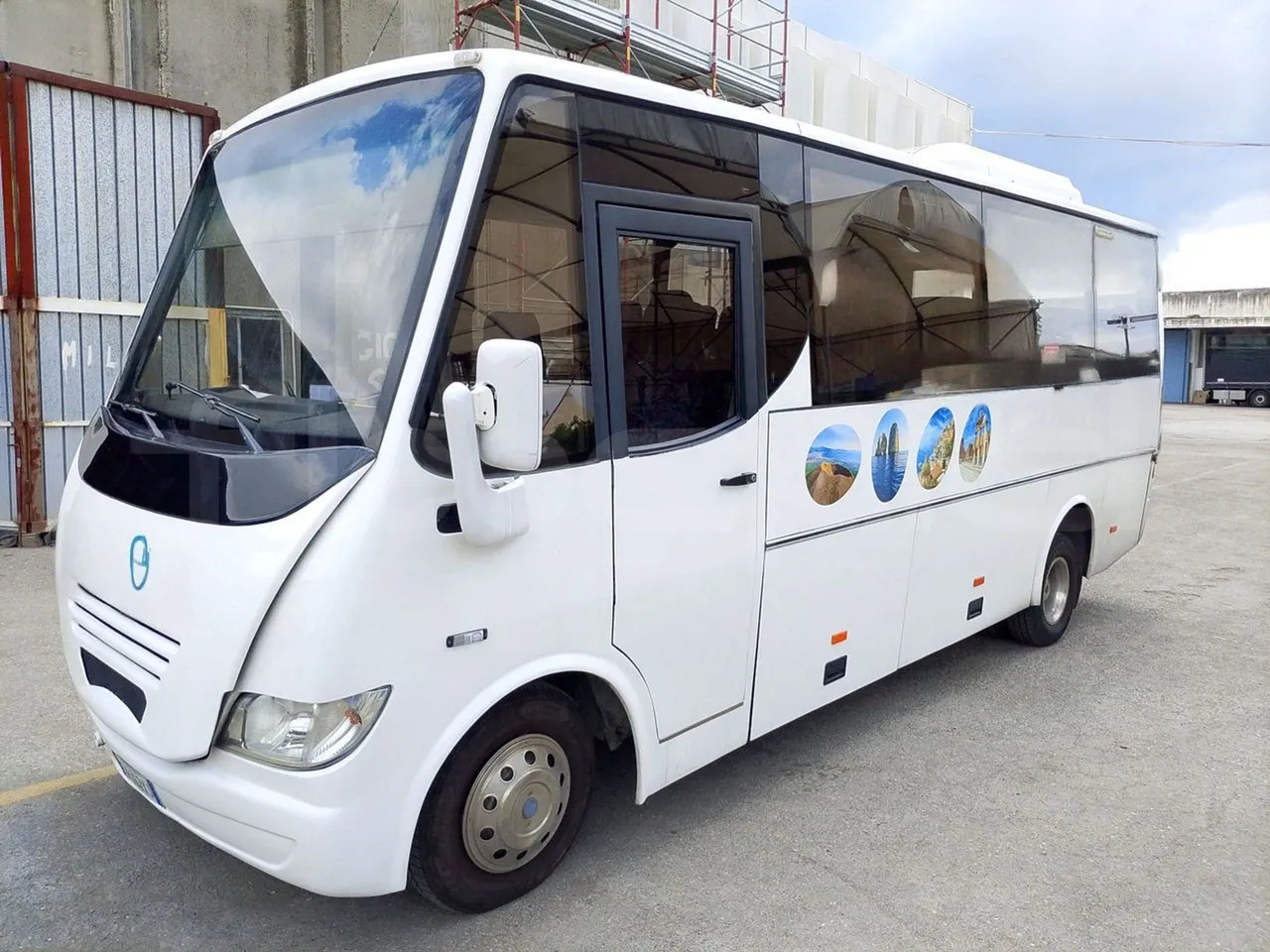 Iveco Eclipse - Autocar: photos 1 Iveco Eclipse - Autocar: photos 1