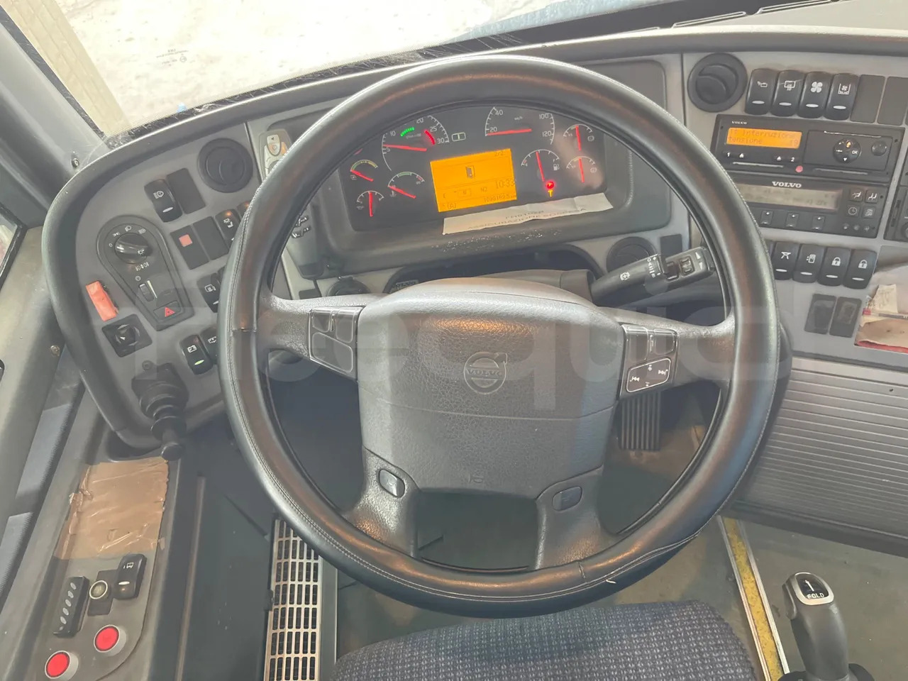 Autocar Volvo B12: photos 19