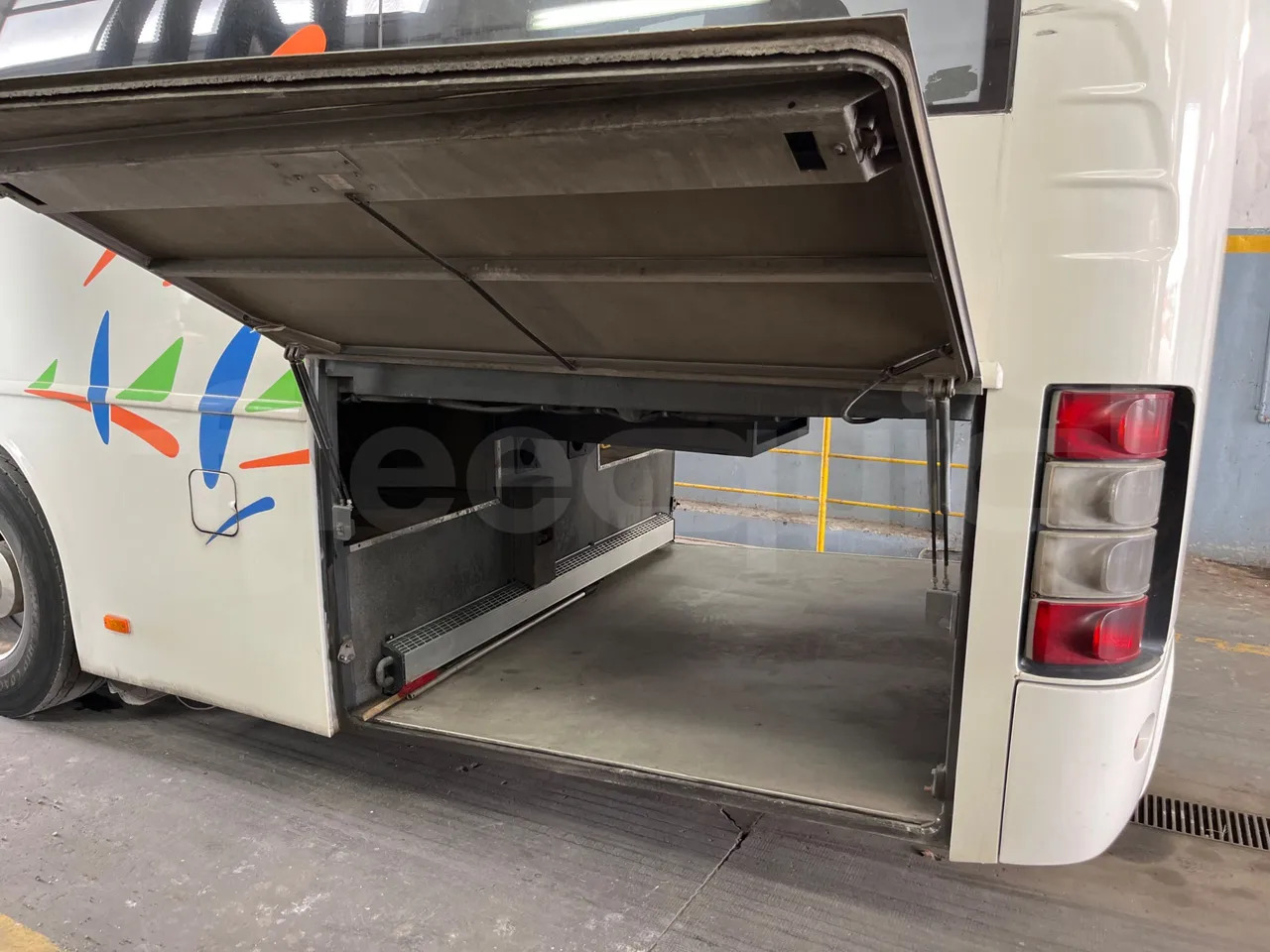 Autocar Volvo B12: photos 7