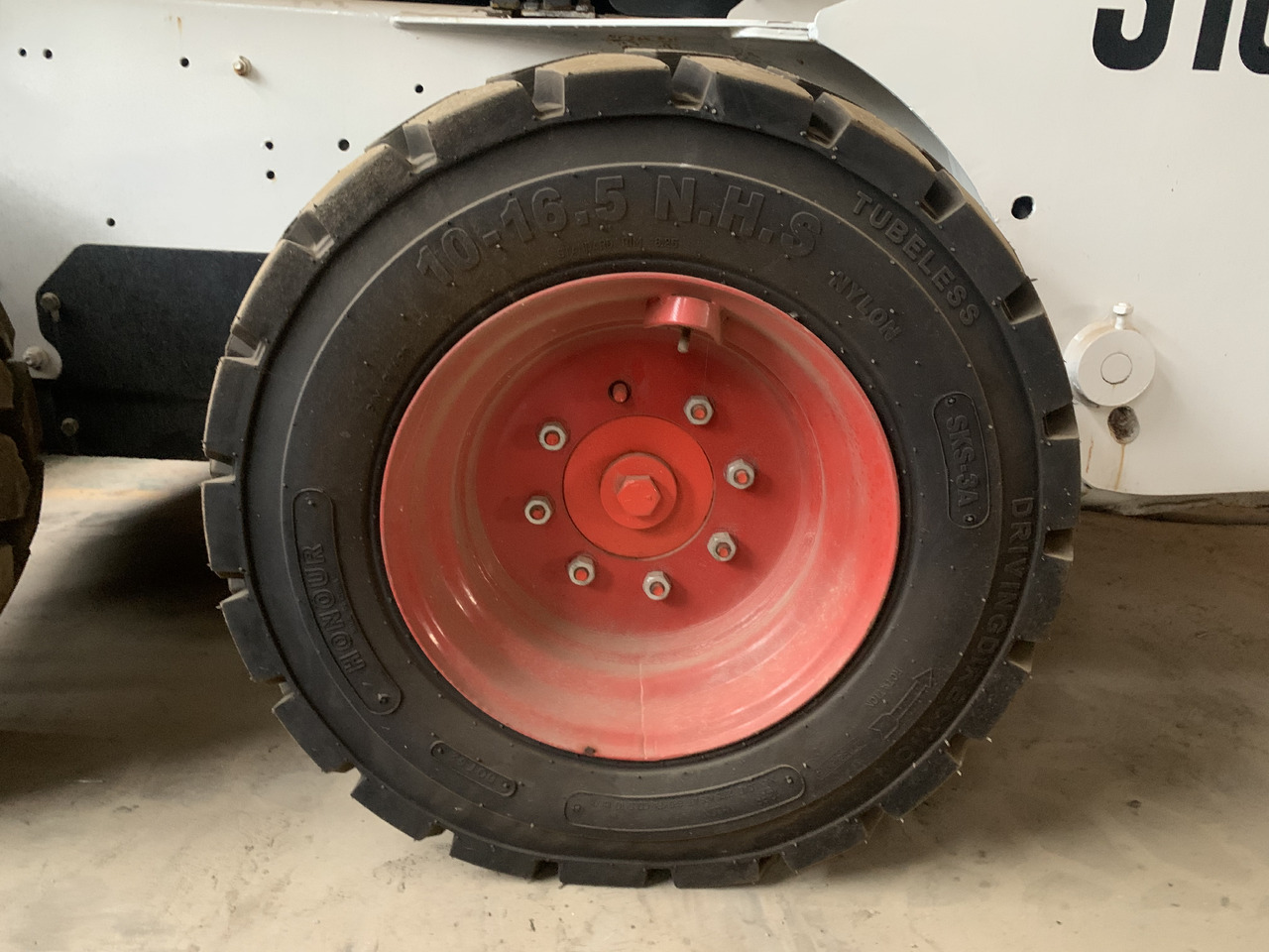 BOBCAT S185 - Mini chargeuse: photos 4 BOBCAT S185 - Mini chargeuse: photos 4
