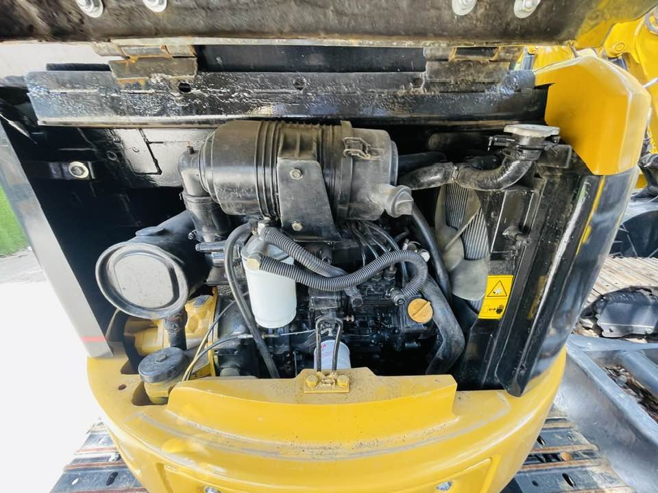 CAT 303C CR - Mini pelle: photos 4 CAT 303C CR - Mini pelle: photos 4