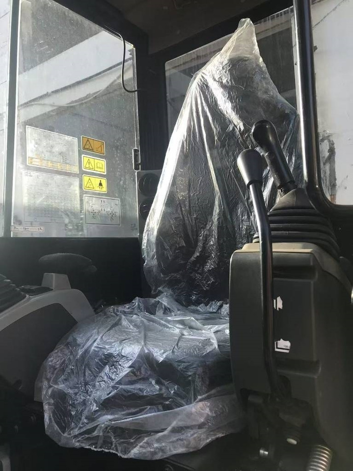 CAT 305.5E2 - Pelle sur chenille: photos 5 CAT 305.5E2 - Pelle sur chenille: photos 5