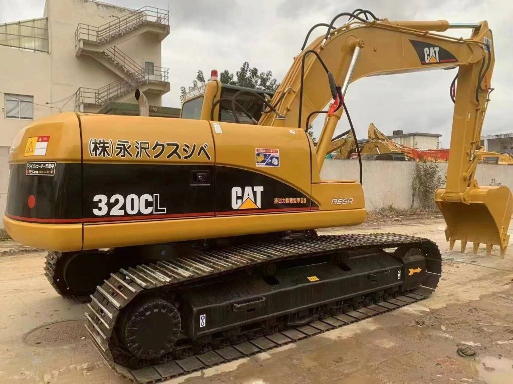 CAT 320 C L - Pelle sur chenille: photos 1 CAT 320 C L - Pelle sur chenille: photos 1