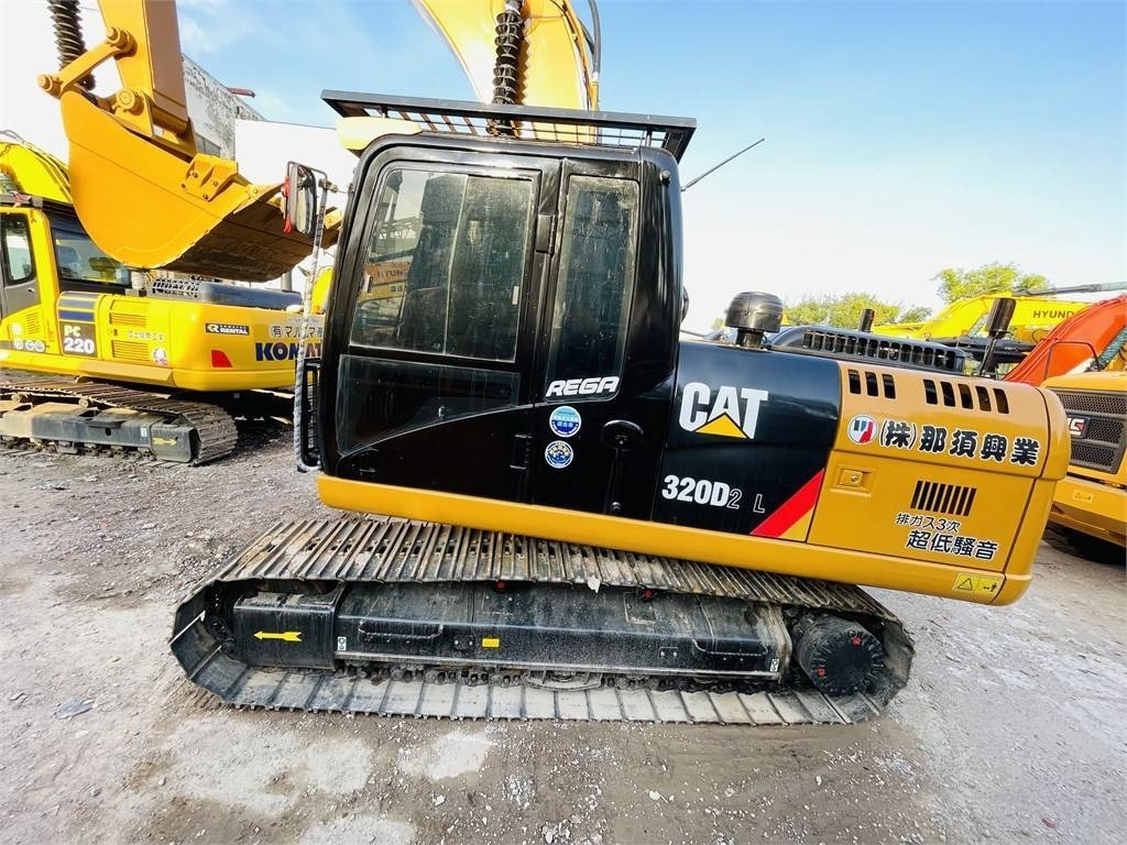 CAT 320d2l - Pelle sur chenille: photos 5 CAT 320d2l - Pelle sur chenille: photos 5