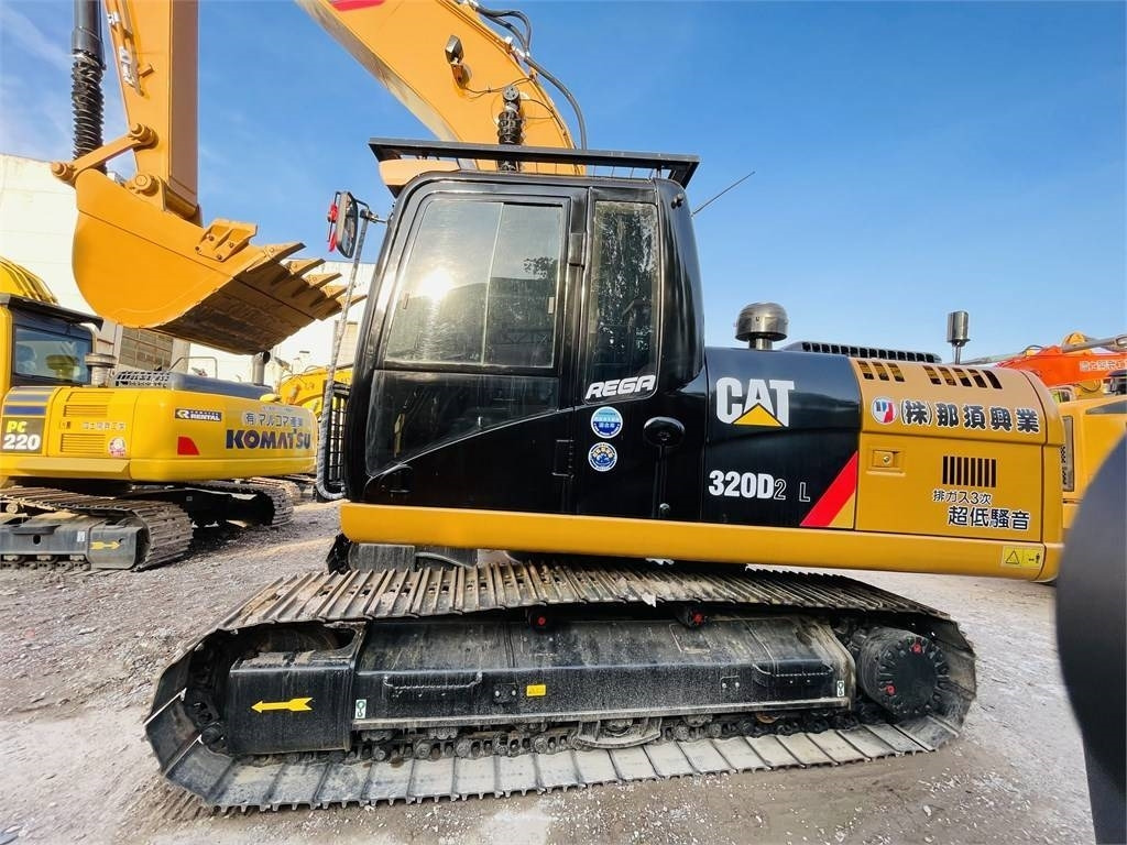 CAT 320d2l - Pelle sur chenille: photos 4 CAT 320d2l - Pelle sur chenille: photos 4