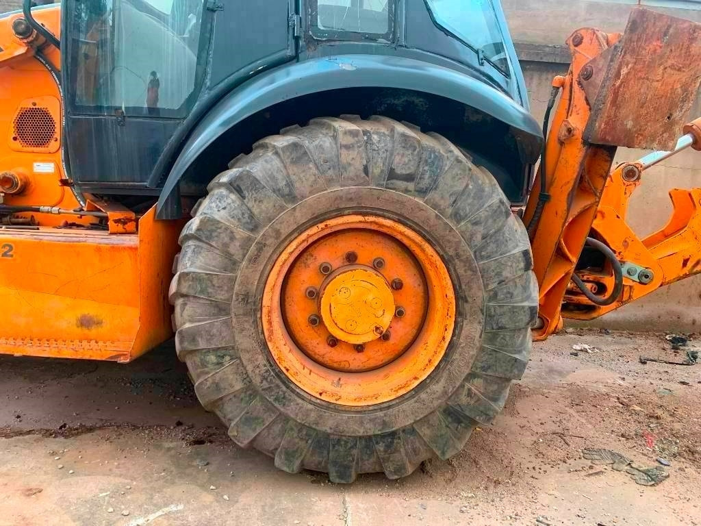 Case 580 M - Tractopelle: photos 2 Case 580 M - Tractopelle: photos 2