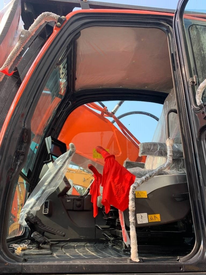 Doosan DX 340 LCA - Pelle sur chenille: photos 5 Doosan DX 340 LCA - Pelle sur chenille: photos 5