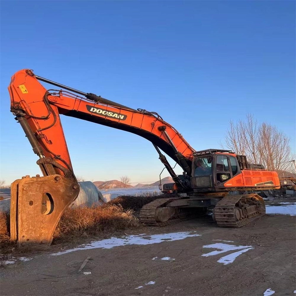 Doosan DX150LC-9C - Pelle sur chenille: photos 1 Doosan DX150LC-9C - Pelle sur chenille: photos 1